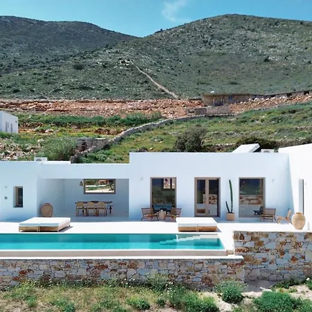 Sea View - Luxury Pool - Golden Beach, Paros Villa